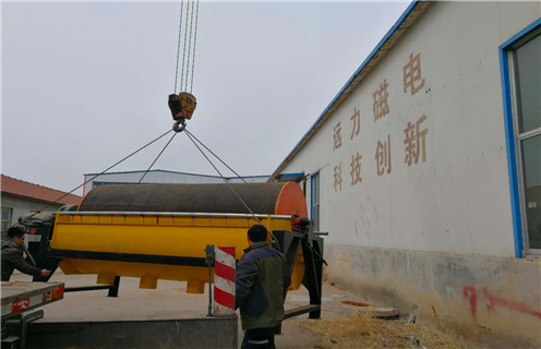 濰坊濕式磁選機(jī)廠家，濕式磁選機(jī)性能優(yōu)劣一試便知_工作原理_釩鈦鐵礦濰坊濕式磁選機(jī)廠家，濕式磁選機(jī)性能優(yōu)劣一試便知型號(hào)參數(shù)及磁場(chǎng)強(qiáng)度 